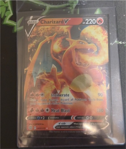 2022 Pokémon TCG Sword & Shield Vivid Voltage #021 Charizard V — front
