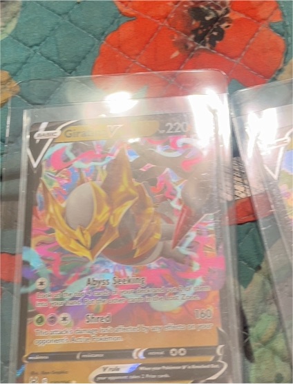 2022 Pokémon S11a Lost Abyss #080 Giratina V — front