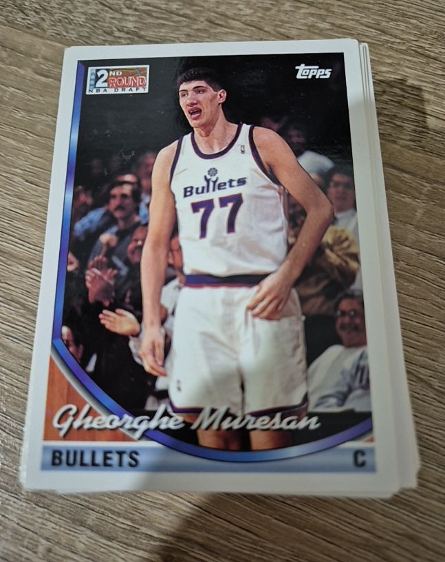 1993-94 Topps #211 Gheorghe Muresan — front