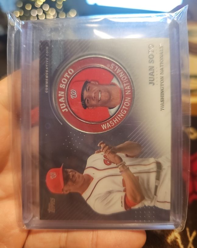 2020 Topps Player Medallions #TPM-JS Juan Soto — front