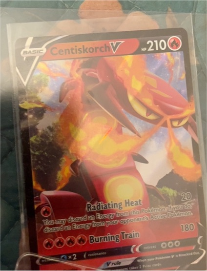 2020 Pokémon Darkness Ablaze #33 Centiskorch V — front