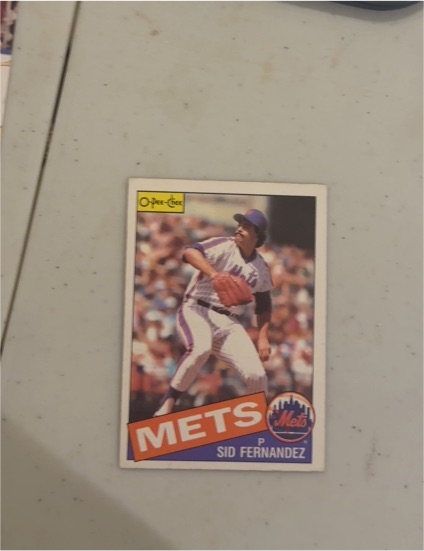 1985 O-Pee-Chee #390 Sid Fernandez — front