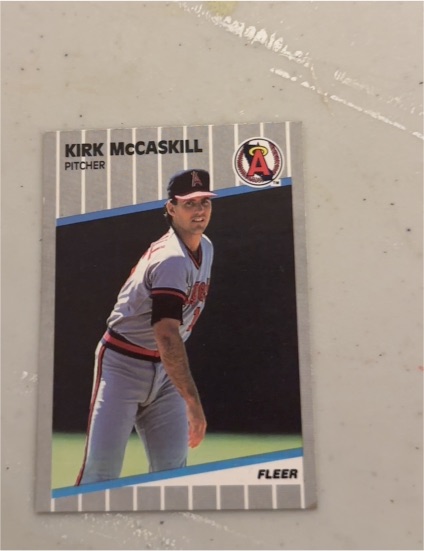 1989 Fleer #483 Kirk McCaskill — front