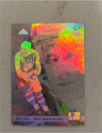 1997 Upper Deck #100 Brett Hull — front