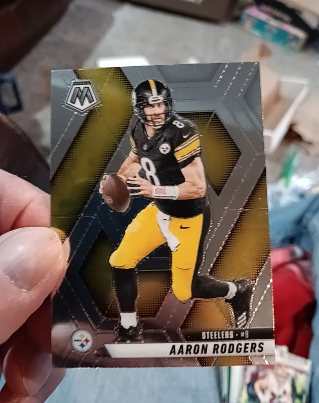 2025 Panini Mosaic #8 Aaron Rodgers — front