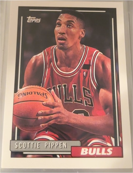 1992-93 Topps #389 Scottie Pippen — front