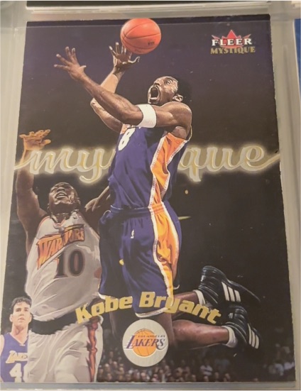 2000-01 Fleer Mystique #61 Kobe Bryant — front