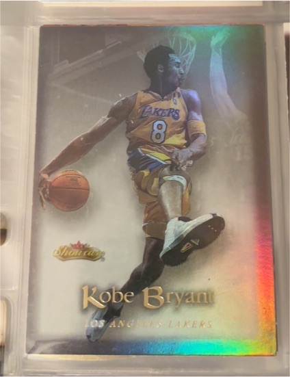 2000-01 Fleer Showcase #85 Kobe Bryant — front