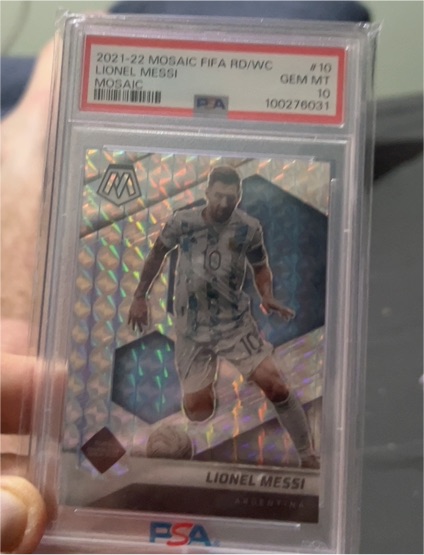 2021-22 Panini Mosaic FIFA Road to World Cup #10 Lionel Messi — front