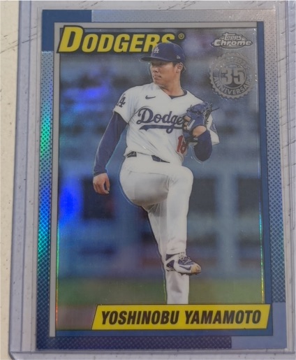 2025 Topps Chrome Update #90CU-14 Yoshinobu Yamamoto — front