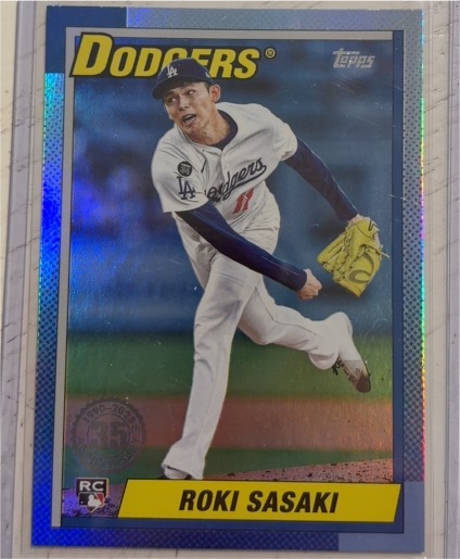 2025 Topps Update #U90-11 Roki Sasaki — front