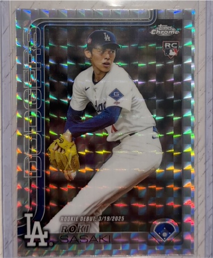 2025 Topps Chrome Update #USC73 Roki Sasaki Rookie Debut — front