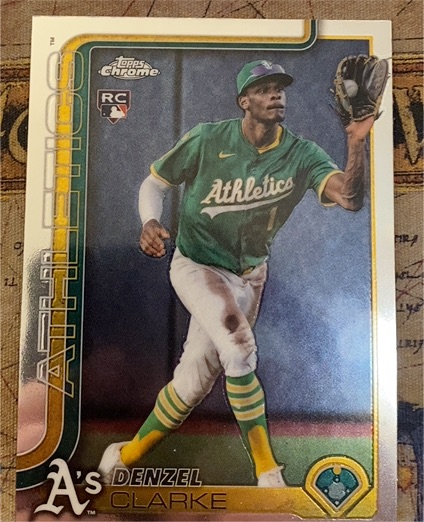2025 Topps Chrome Update #USC15 Denzel Clarke — front