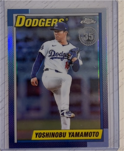 2025 Topps Chrome Update #90CU-14 Yoshinobu Yamamoto — front