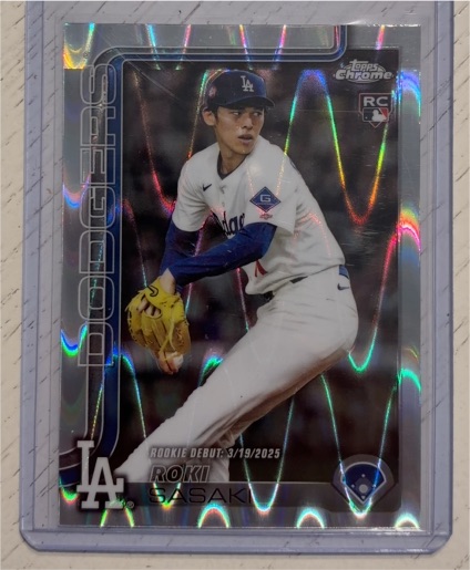 2025 Topps Chrome Update #USC73 Roki Sasaki Rookie Debut — front