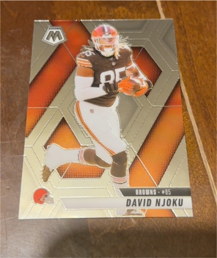 2025 Panini Mosaic #133 David Njoku — front