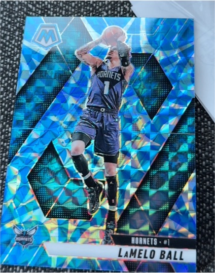 2024-25 Panini Mosaic #190 LaMelo Ball — front