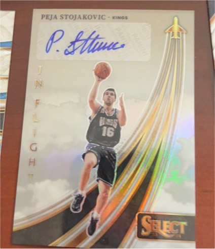 2023-24 Panini Select In Flight Signatures #IFS-STJ Peja Stojakovic — front