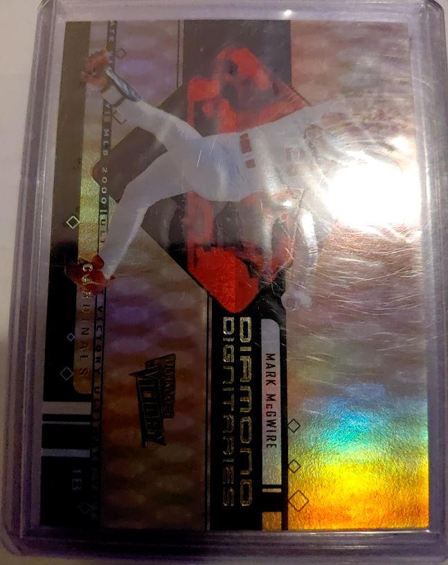 2000 Upper Deck Ultimate Victory Diamond Dignitaries #D10 Mark McGwire — front