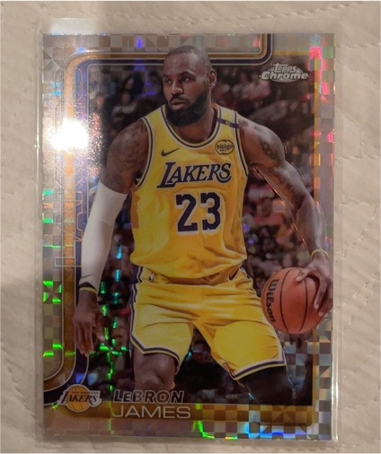 2025-26 Topps Chrome #127 LeBron James — front