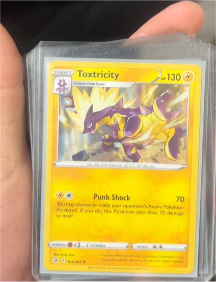 2021 Pokémon Fusion Strike #107 Toxtricity — front