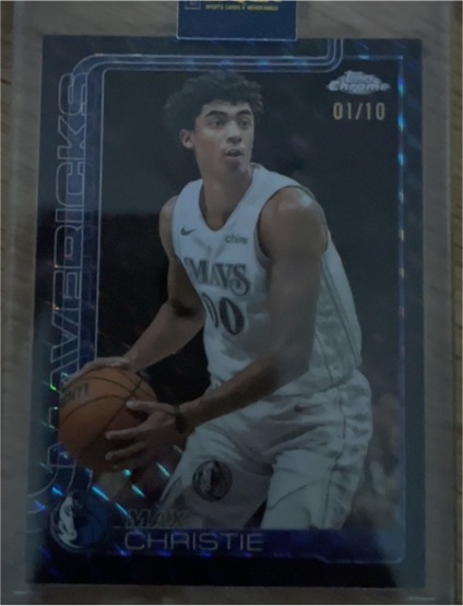 2025-26 Topps Chrome #33 Max Christie — front