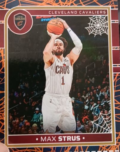 2024-25 Panini Haunted Hoops #63 Max Strus — front