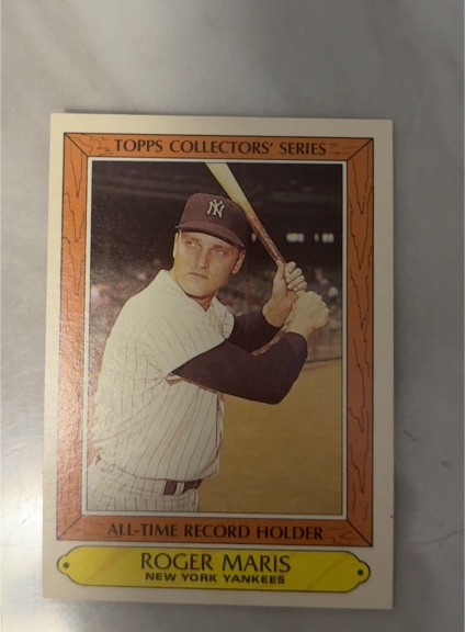 1985 Topps Collectors Series #24 Roger Maris — front