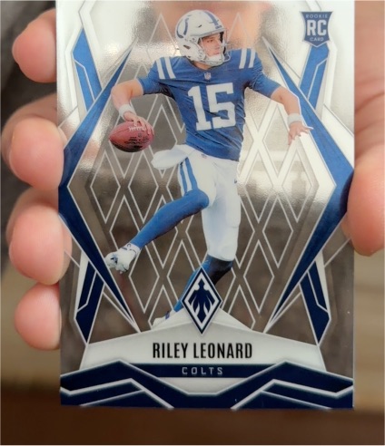2025 Panini Phoenix #170 Riley Leonard — front