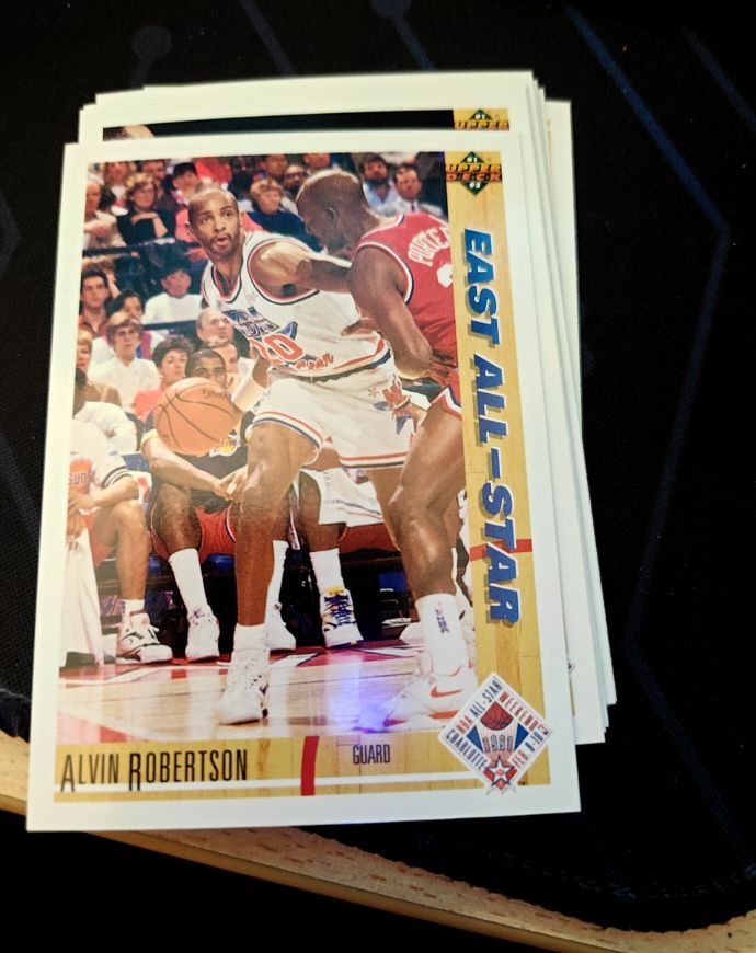 1991-92 Upper Deck #64 Alvin Robertson — front