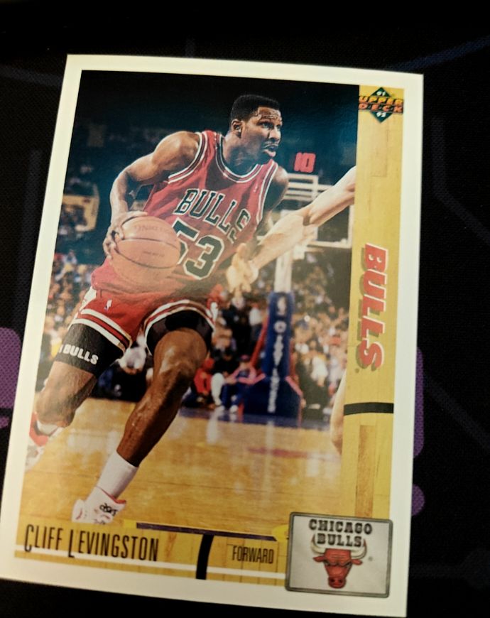 1991-92 Upper Deck #187 Cliff Levingston Chicago Bulls — front