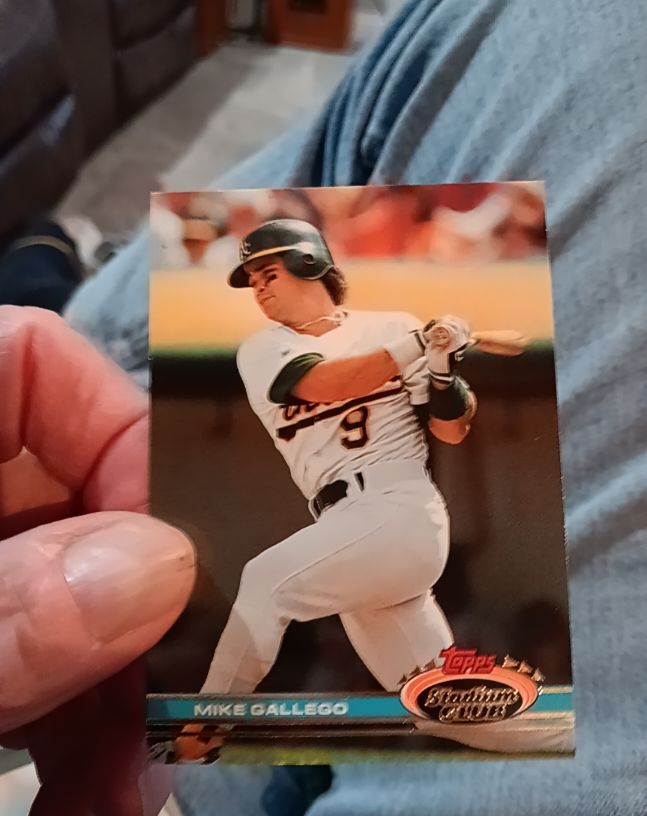 1991 Topps Stadium Club #124 Mike Gallego — front
