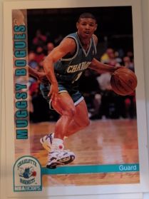 1992-93 Hoops #19 Muggsy Bogues — front