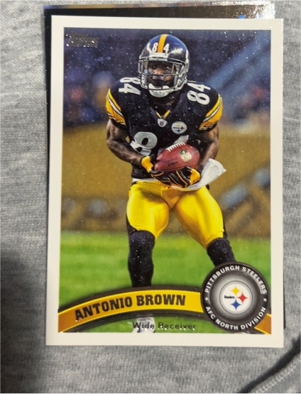 2011 Topps #9 Antonio Brown — front
