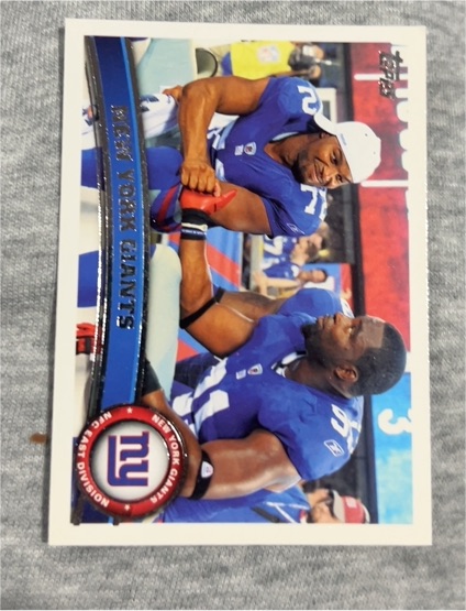 2011 Topps #407 New York Giants (Justin Tuck / Osi Umenyiora) — front