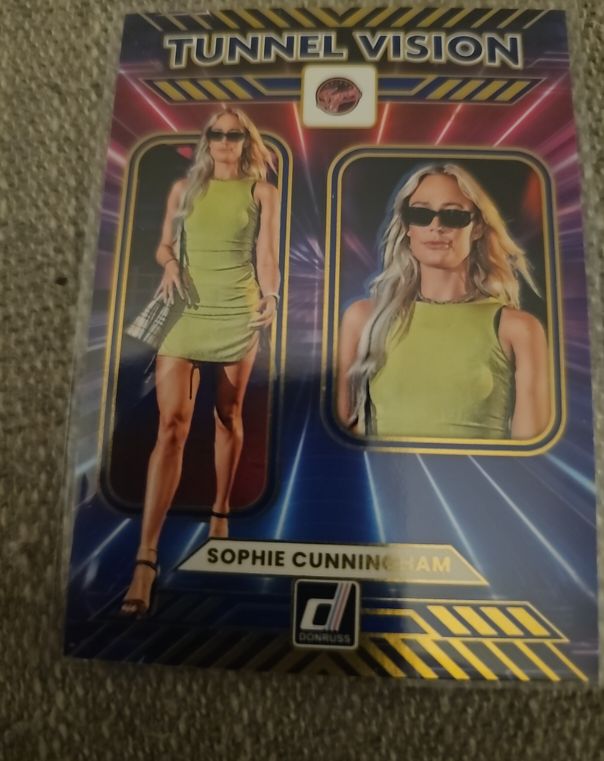 2025 Panini Donruss WNBA #2 Sophie Cunningham Tunnel Vision — front