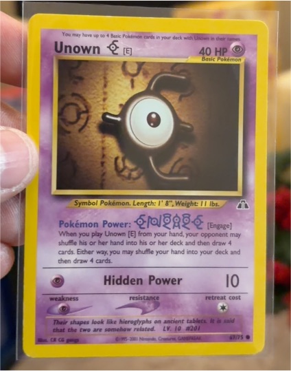 2001 Neo Discovery #67 Unown [E] — front