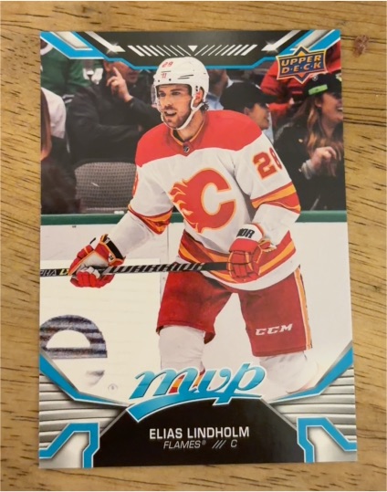 2022-23 Upper Deck MVP #74 Elias Lindholm — front