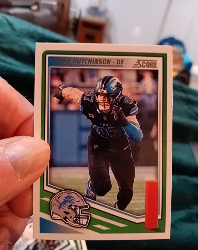 2025 Panini Score #41 Aidan Hutchinson — front
