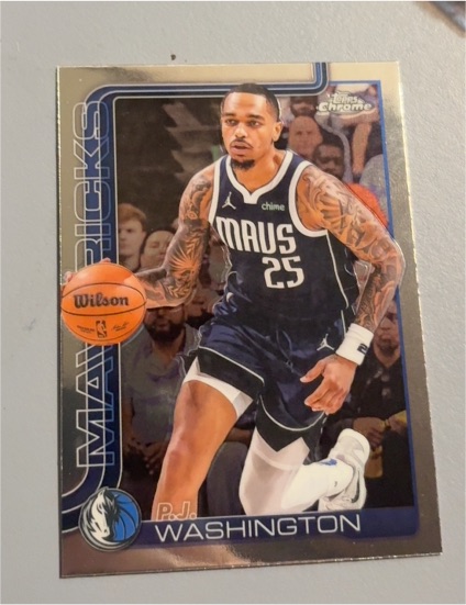 2025-26 Topps Chrome #19 P.J. Washington — front