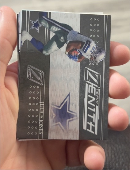 2005 Donruss Zenith Team Zenith #TZ-4 Julius Jones — front