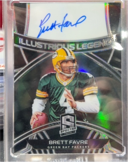 2020 Panini Spectra Illustrious Legends #IL-BF Brett Favre — front