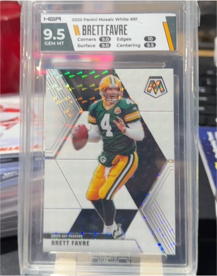 2020 Panini Mosaic White #81 Brett Favre — front