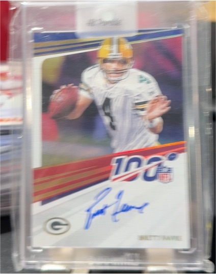 2020 Panini Chronicles NFL 100 Signatures #N100-BF Brett Favre — front