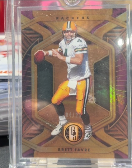 2021 Panini Gold Standard #04 Brett Favre — front