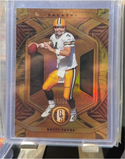 2021 Panini Gold Standard #39 Brett Favre — front