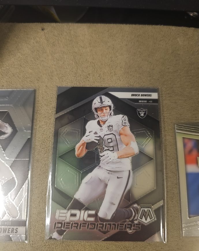 2025 Panini Mosaic Brock Bowers — front