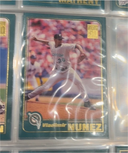 2001 Topps #77 Vladimir Nunez — front