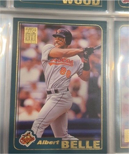 2001 Topps #626 Albert Belle — front