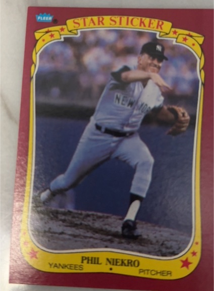 1986 Fleer Star Stickers #82 Phil Niekro — front